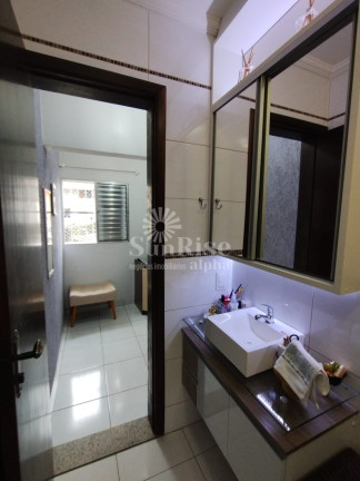 Imagem Casa com 3 Quartos à Venda, 204 m² em Jardim Elvira - Osasco
