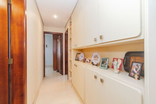 Imagem Imóvel com 3 Quartos à Venda, 84 m² em Menino Deus - Porto Alegre Imagem Imóvel com 3 Quartos à Venda, 84 m² em Menino Deus - Porto Alegre