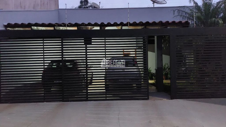 Imagem Casa de Condomínio com 3 Quartos à Venda, 250 m² em Jardim Maracanã - Uberaba