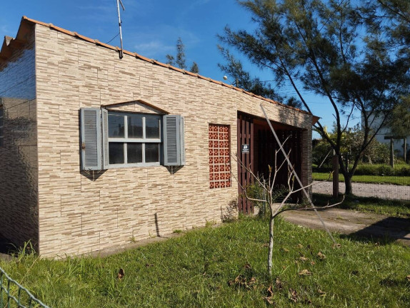 Casa com 2 Quartos à Venda,  em Parque Dos Presidentes - Tramandaí