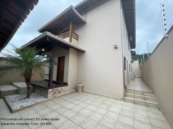Casa com 4 Quartos à Venda, 340 m² em Jardim Estrela D¿alva - Caraguatatuba