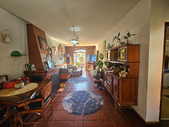 Imagem Casa com 3 Quartos à Venda, 137 m² em Alto - Teresópolis Imagem Casa com 3 Quartos à Venda, 137 m² em Alto - Teresópolis
