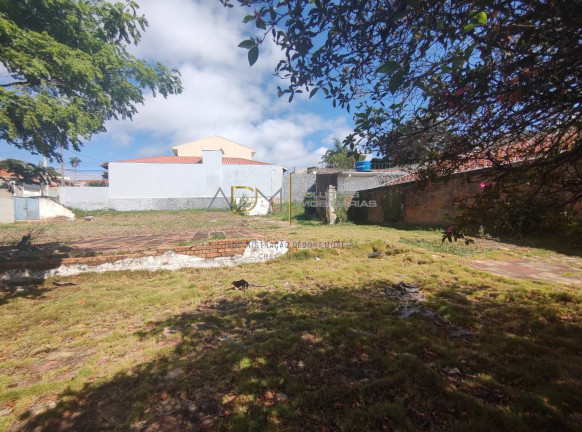 Imagem Terreno à Venda, 1.000 m² em Botucatu