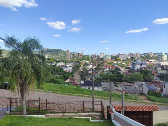 Casa com 3 Quartos à Venda, 230 m² em Santo Inácio - Santa Cruz Do Sul