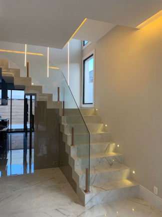 Imagem Casa com 3 Quartos à Venda, 210 m² Imagem Casa com 3 Quartos à Venda, 210 m²