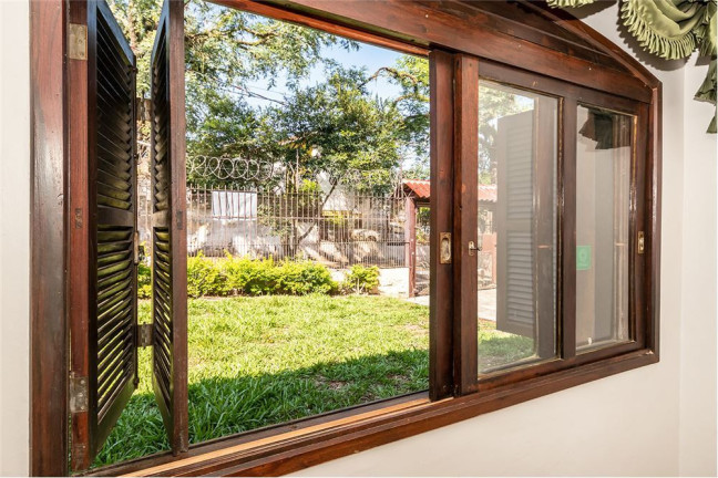 Imagem Casa com 3 Quartos à Venda, em Santa Tereza - Porto Alegre Imagem Casa com 3 Quartos à Venda, em Santa Tereza - Porto Alegre