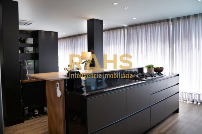 Imagem Casa com 6 Quartos à Venda, 439 m² em América - Joinville Imagem Casa com 6 Quartos à Venda, 439 m² em América - Joinville