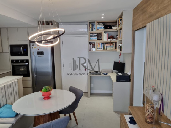 Apartamento com 2 Quartos à Venda, 100 m² em Balneário - Florianópolis
