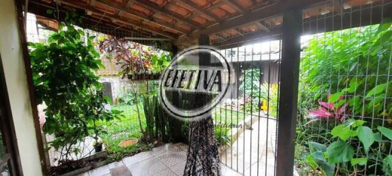 Imagem Casa com 5 Quartos à Venda, 200 m² em Balneário Caravela I - Matinhos