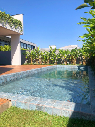 Casa com 4 Quartos à Venda, 386 m² em Santa Regina - Camboriú