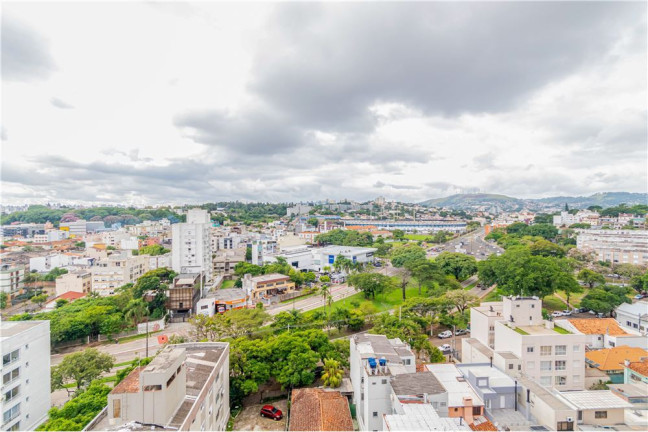 Imagem Imóvel com 3 Quartos à Venda, em Menino Deus - Porto Alegre Imagem Imóvel com 3 Quartos à Venda, em Menino Deus - Porto Alegre