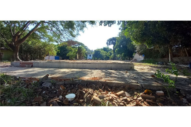 Terreno à Venda,  em Bom Jesus - Porto Alegre