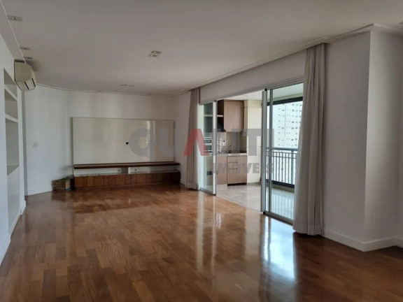 Apartamento com 3 Quartos para Alugar, 137 m² em Moema - São Paulo