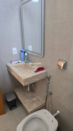 Imagem Casa com 2 Quartos à Venda, 125 m²