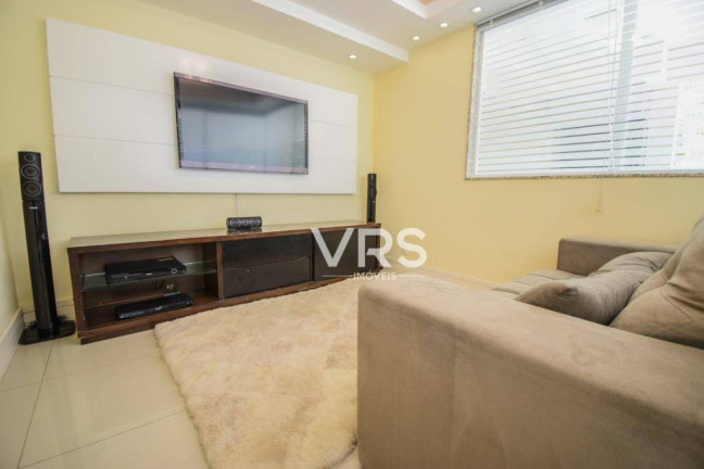 Imagem Casa com 4 Quartos à Venda, 225 m² em Quebra Frascos - Teresópolis Imagem Casa com 4 Quartos à Venda, 225 m² em Quebra Frascos - Teresópolis