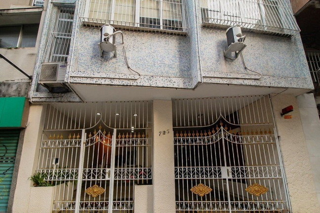 Imagem Imóvel com 2 Quartos à Venda, em Copacabana - Rio De Janeiro Imagem Imóvel com 2 Quartos à Venda, em Copacabana - Rio De Janeiro