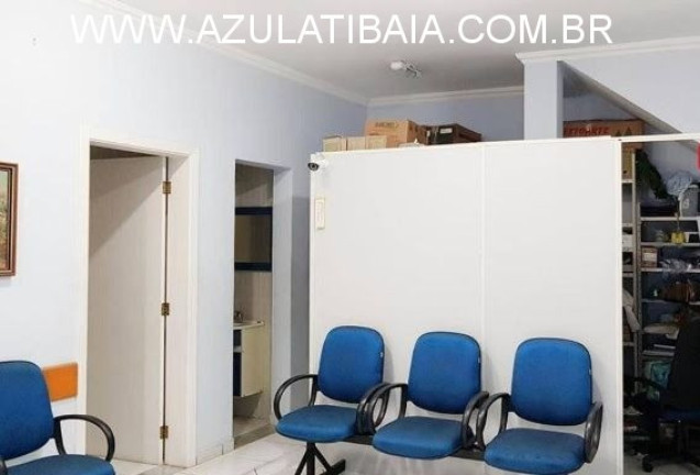 Imagem Casa com 3 Quartos à Venda, 399 m² em Centro - Atibaia
