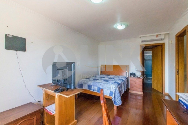 Imagem Casa com 3 Quartos à Venda, 300 m² em Chácara Das Pedras - Porto Alegre