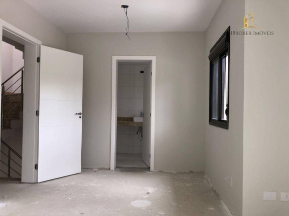 Imagem Sobrado com 3 Quartos à Venda, 178 m² em Bom Retiro - Curitiba Imagem Sobrado com 3 Quartos à Venda, 178 m² em Bom Retiro - Curitiba