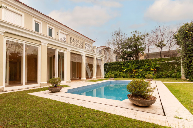 Imagem Casa com 4 Quartos à Venda, 750 m² em Jardim Europa - São Paulo