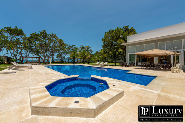 Imagem Casa de Condomínio com 7 Quartos à Venda, em Tenório (praia Vermelha) - Ubatuba Imagem Casa de Condomínio com 7 Quartos à Venda, em Tenório (praia Vermelha) - Ubatuba