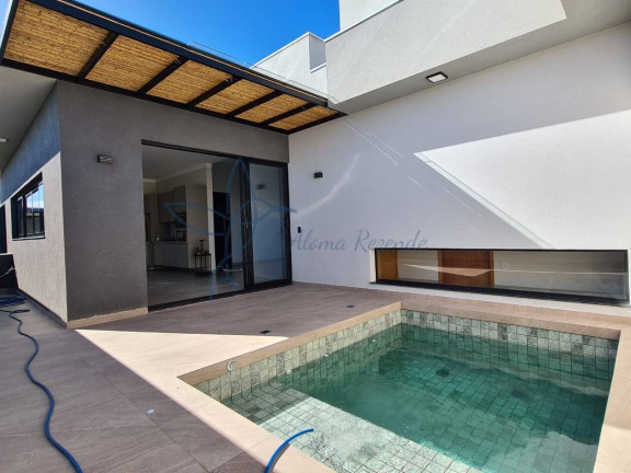 Casa de Condomínio com 3 Quartos à Venda, 300 m² em Residencial Villa De León - Piratininga