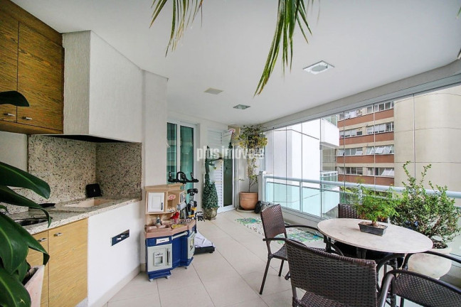 Imagem Apartamento com 3 Quartos à Venda, 257 m² em Real Parque - São Paulo Imagem Apartamento com 3 Quartos à Venda, 257 m² em Real Parque - São Paulo