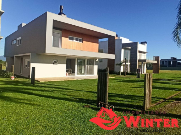 Casa com 6 Quartos à Venda,  em Capão Da Canoa
