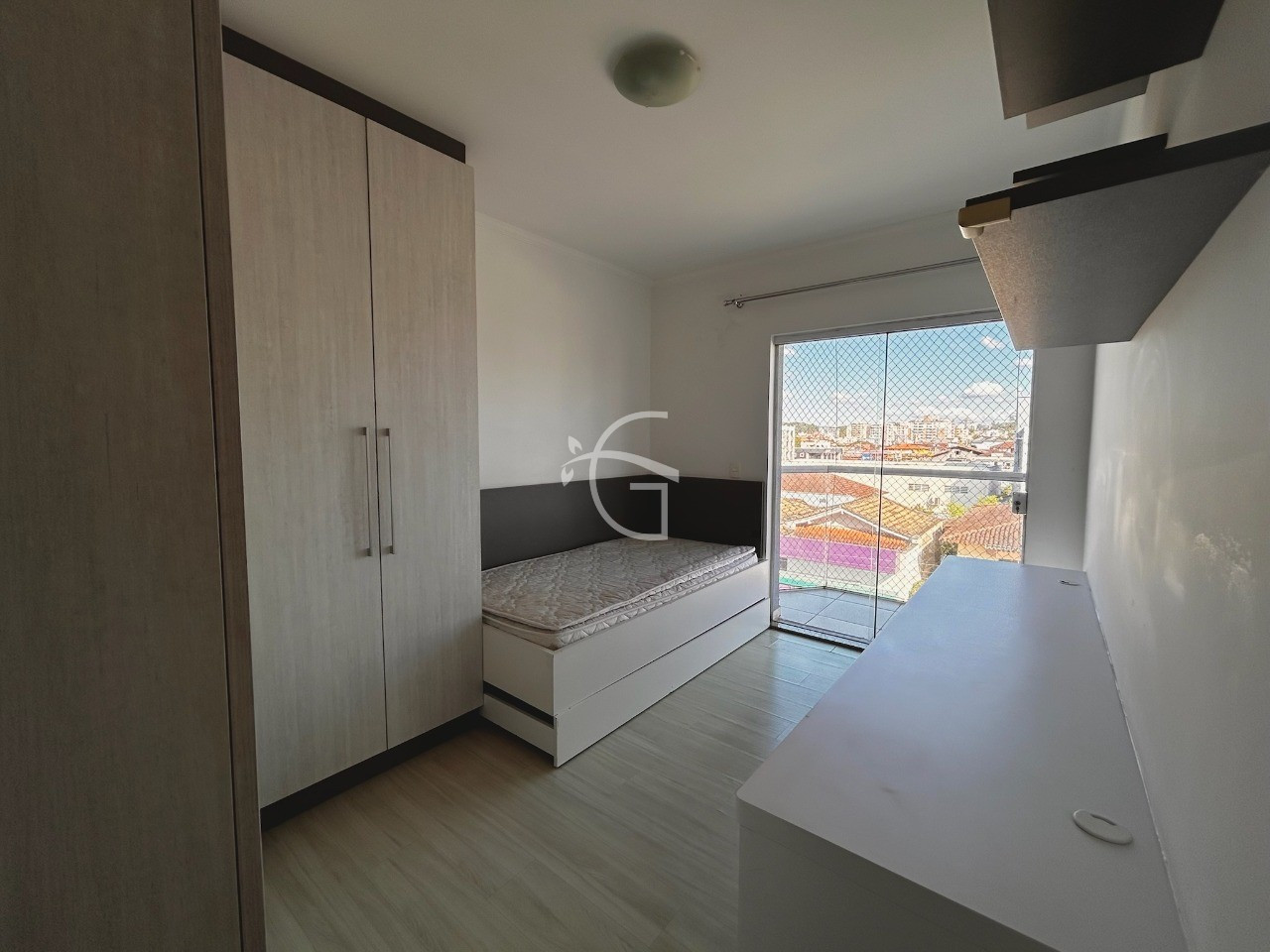 Imagem Imóvel com 3 Quartos à Venda, 108 m² em Costa E Silva - Joinville