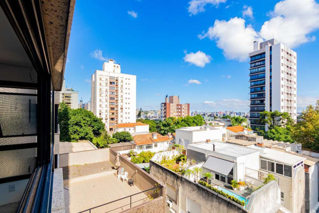 Imagem Imóvel com 3 Quartos à Venda, em Petrópolis - Porto Alegre Imagem Imóvel com 3 Quartos à Venda, em Petrópolis - Porto Alegre