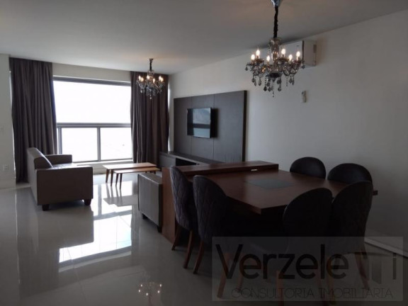 Imagem Apartamento com 4 Quartos para Temporada, 183 m² em Centro - Balneário Camboriú Imagem Apartamento com 4 Quartos para Temporada, 183 m² em Centro - Balneário Camboriú