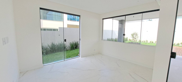 Imagem Casa com 4 Quartos à Venda, 340 m² em Vila De Abrantes (abrantes) - Camaçari