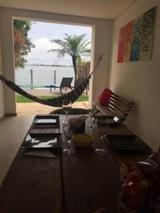 Imagem Casa com 2 Quartos à Venda, 300 m² em Guarapiranga - São Paulo