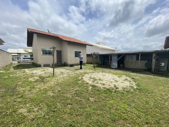 Imagem Casa com 2 Quartos à Venda, 75 m² em Universitário - Tijucas