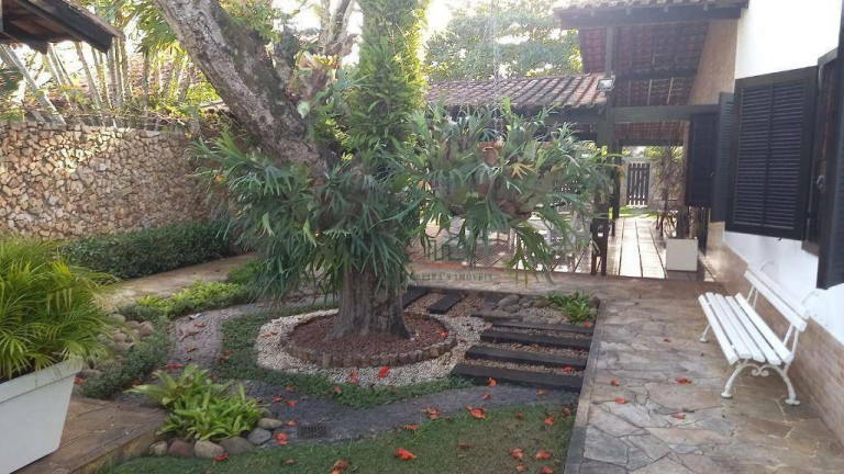 Imagem Casa com 5 Quartos à Venda, 450 m² em Camboinhas - Niterói