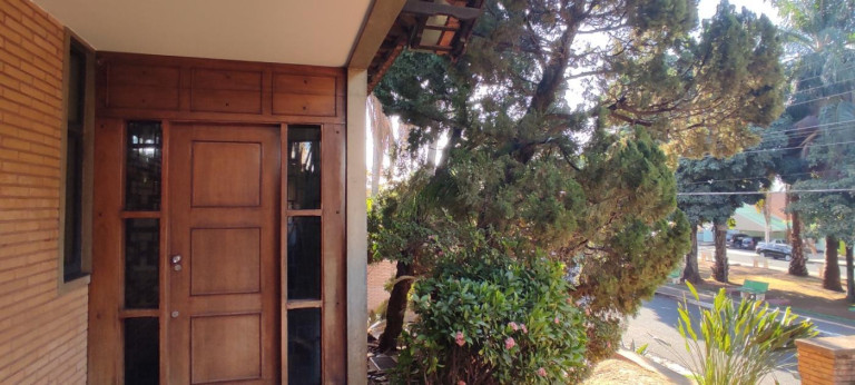 Imagem Casa com 3 Quartos à Venda, 277 m² em Centro - Birigui