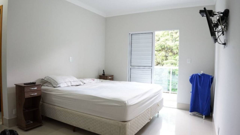 Imagem Casa com 3 Quartos à Venda, 189 m² em Parque Maria Domitila - São Paulo