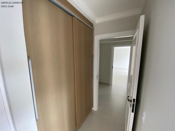 Imagem Imóvel com 3 Quartos à Venda, 290 m² em Comerciário - Criciúma Imagem Imóvel com 3 Quartos à Venda, 290 m² em Comerciário - Criciúma