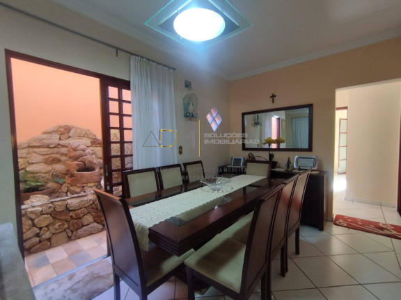 Imagem Casa com 3 Quartos à Venda, 400 m² em Vila Maria - Botucatu