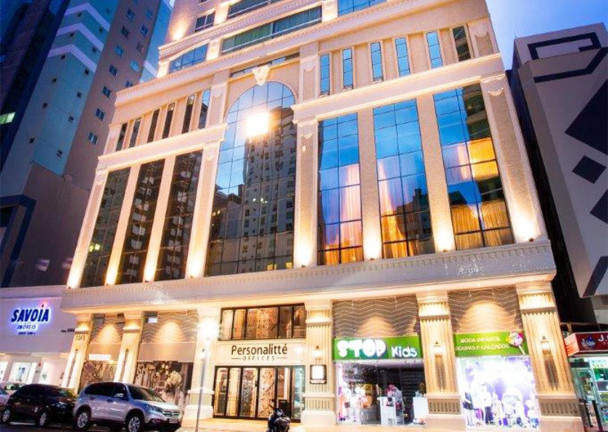 Imagem Apartamento com 3 Quartos à Venda, 135 m² em Meia Praia - Itapema
