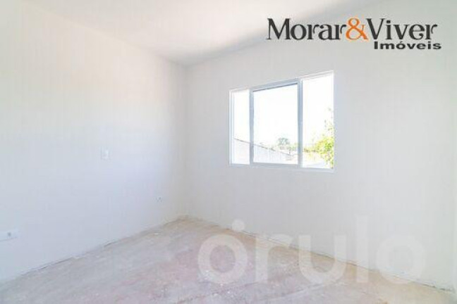 Imagem Sobrado com 3 Quartos à Venda, 102 m² em Uberaba - Curitiba