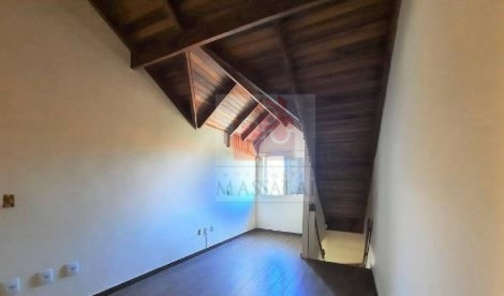 Imagem Casa com 5 Quartos à Venda, 243 m² em Hípica - Porto Alegre Imagem Casa com 5 Quartos à Venda, 243 m² em Hípica - Porto Alegre