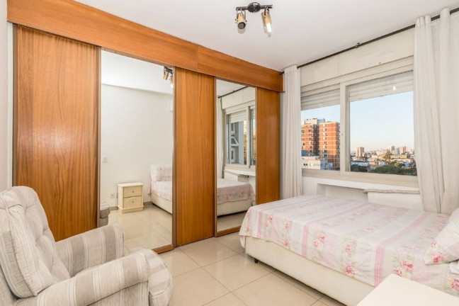Imagem Imóvel com 3 Quartos à Venda, 109 m² em Floresta - Porto Alegre
