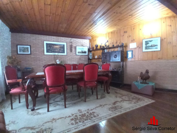 Imagem Casa com 6 Quartos à Venda, 483 m² em Vila Abernéssia - Campos Do Jordão