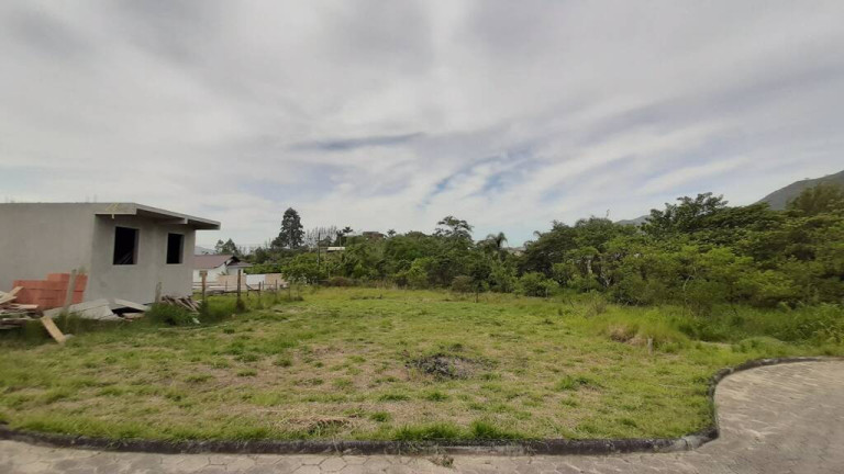 Terreno à Venda,  em Areias Do Meio - Governador Celso Ramos