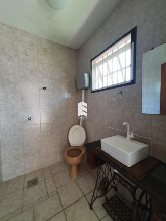 Imagem Casa com 3 Quartos à Venda, 180 m² em Camobi - Santa Maria