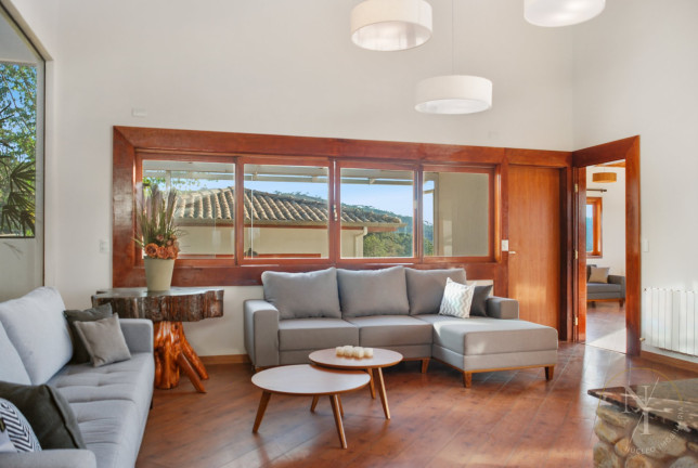 Imagem Casa com 4 Quartos à Venda, 910 m² em Centro - Campos Do Jordão Imagem Casa com 4 Quartos à Venda, 910 m² em Centro - Campos Do Jordão