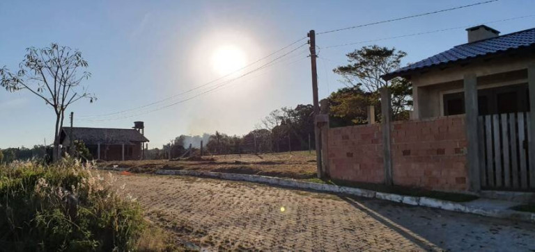 Imagem Terreno à Venda, 300 m² em Centro - Viamão Imagem Terreno à Venda, 300 m² em Centro - Viamão