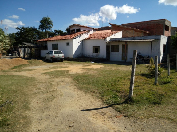 Casa com 3 Quartos à Venda,  em Laerte Assunção - Pindamonhangaba
