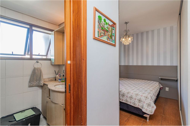 Imagem Apartamento com 2 Quartos à Venda, 73 m² em Menino Deus - Porto Alegre Imagem Apartamento com 2 Quartos à Venda, 73 m² em Menino Deus - Porto Alegre